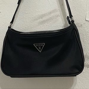 GUESS Little Bay Shoulder Bag (BLACK)